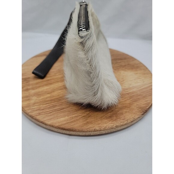 Lynn Tallerico Genuine Leather And Fur Wristlet/Clutch 9x4.5x3 - Picture 5 of 10